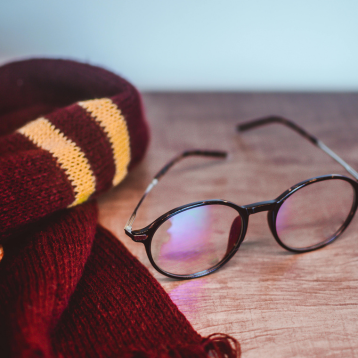 Harry potter scarf and glasses