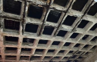 Photograph of the Glasscrete rooflights st Richmond station before replacement - South Western Railway