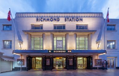 The new lighting scheme in place at Richmond station and transforming the façade at night - South Western Railway