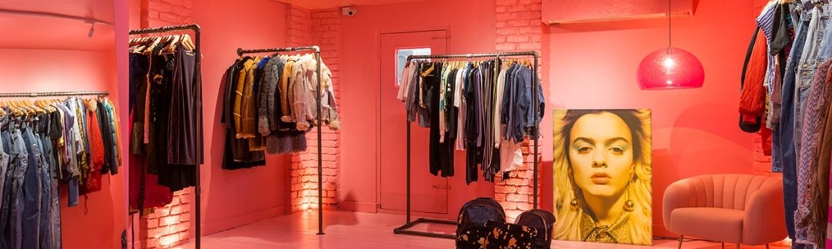 Find the best spots for vintage shopping in London with SWR