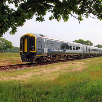 Image of a SWR train in the countryside