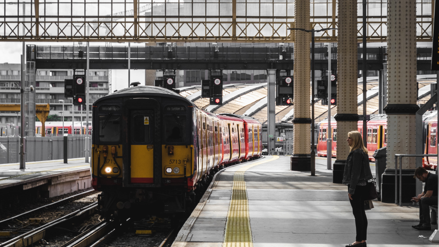 Image of a train pulling in at Waterloo Station