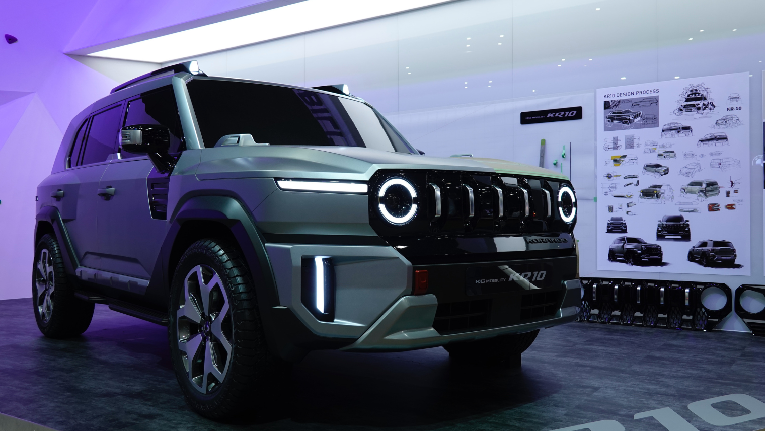 4-wheel drive car at a car show