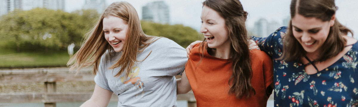 3 friends out in London