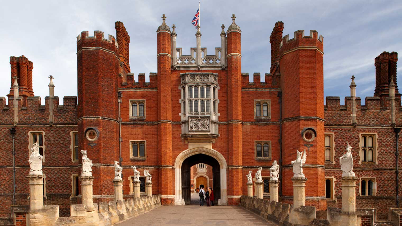 Hampton Court Palace Tudor entrance